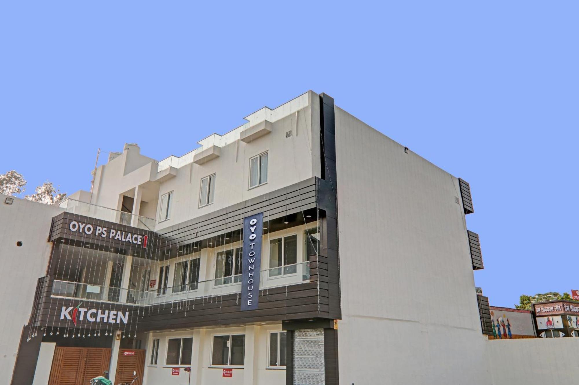 Townhouse P.S.Palace Near Amausi Metro Station Lucknow Exteriör bild